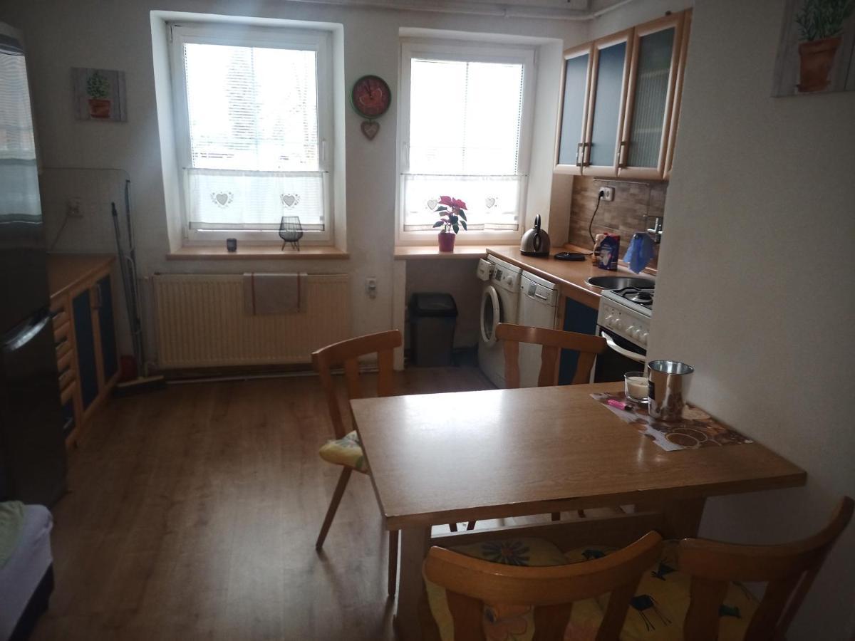 Апартаменты Na Cervene Louce Apartman Хеб Экстерьер фото
